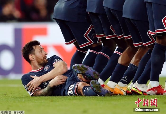 世界杯金球奖得主梅西为何改踢后腰？解析他在