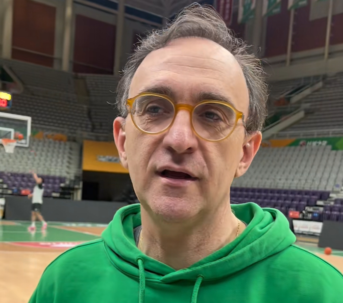 徐昕加盟广州后首战引关注 辽宁迎战强敌展现实