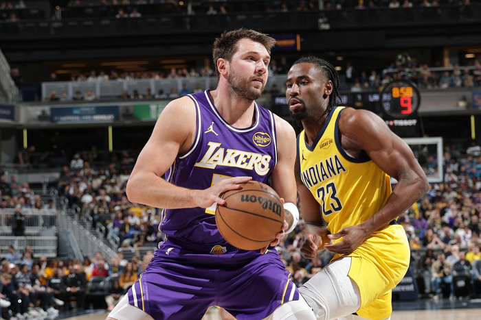 湖人三月强势登顶西部第三 东契奇暴走詹皇让权