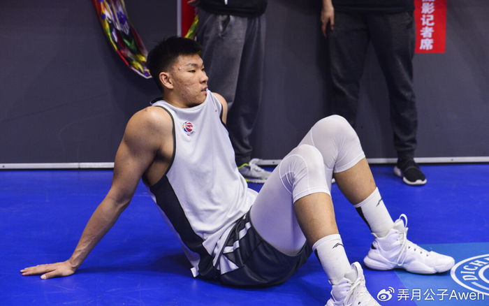 北汽男篮范子铭连续7场遭弃用引热议