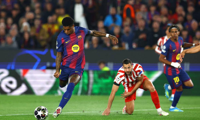 巴萨红牌惨败马竞 阿尔瓦雷斯破纪录助球队客场